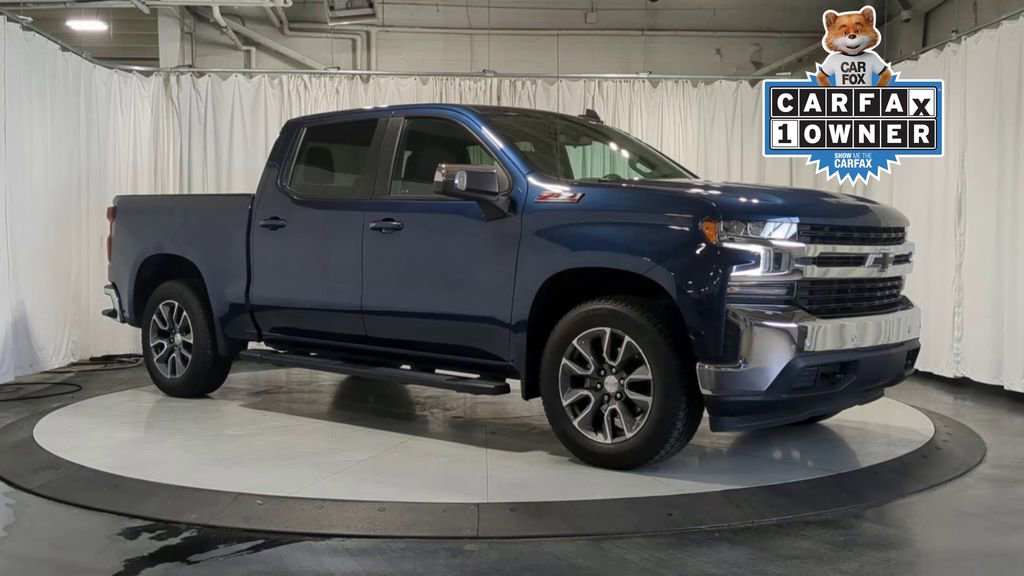 Used 2022 Chevrolet Silverado 1500 LT AWD/4WD image 2