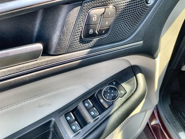 Used 2024 Ford Edge Titanium w/ Equipment Group 301A AWD/4WD image 23