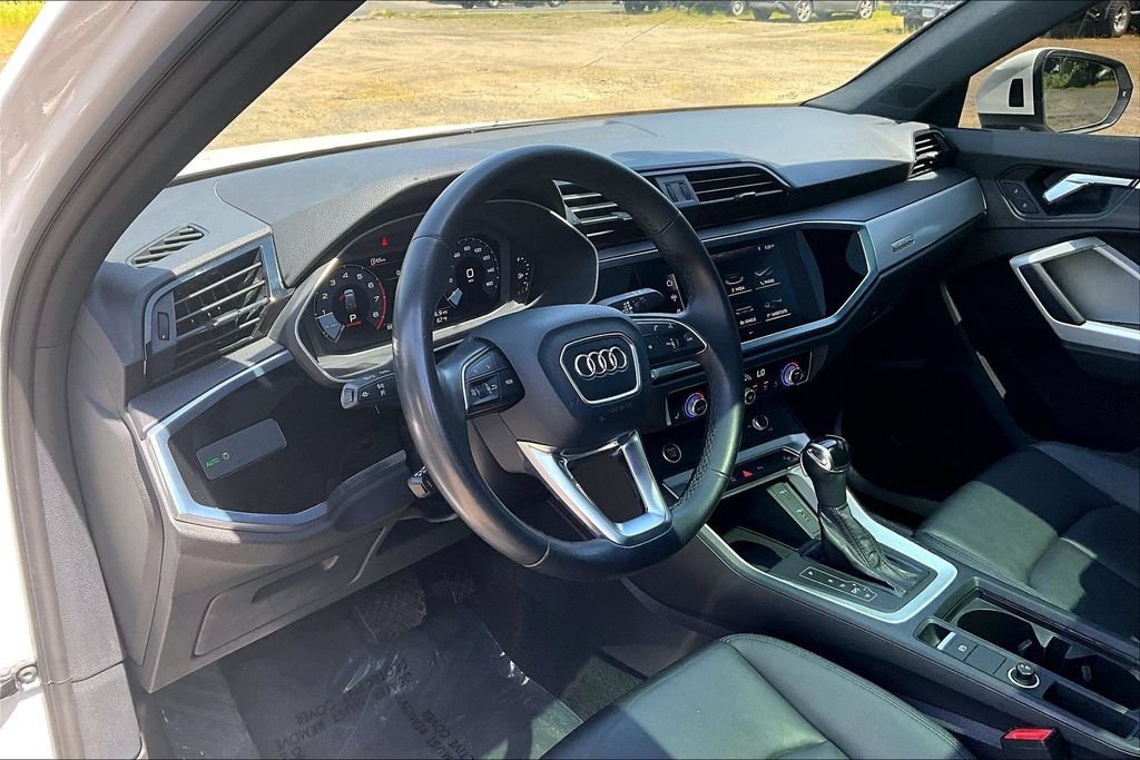 Used 2021 Audi Q3 2.0T Premium w/ Convenience Package AWD/4WD image 18