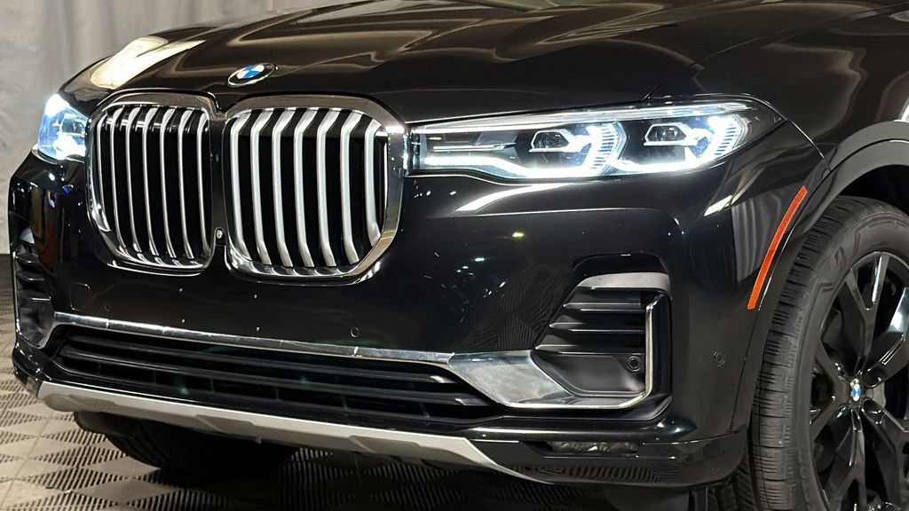Used 2021 BMW X7 xDrive40i w/ Parking Assistance Package AWD/4WD image 3