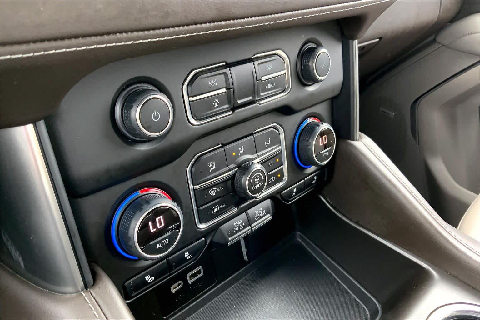 Used 2023 Chevrolet Tahoe Z71 AWD/4WD image 36