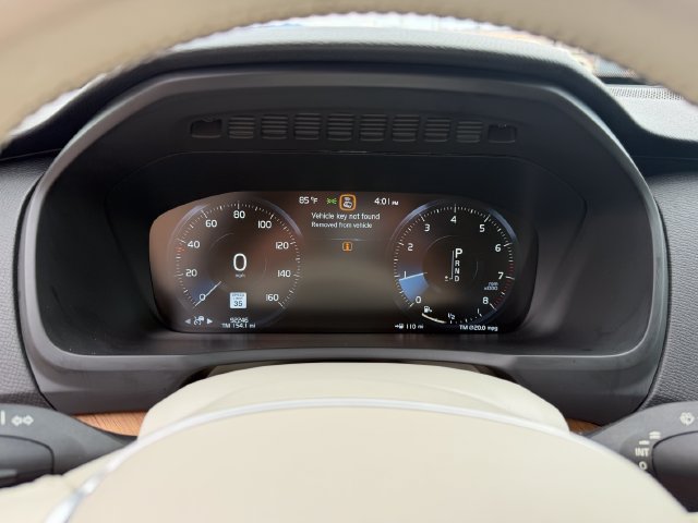 Used 2022 Volvo XC90 T6 Momentum w/ Climate Package AWD/4WD image 5