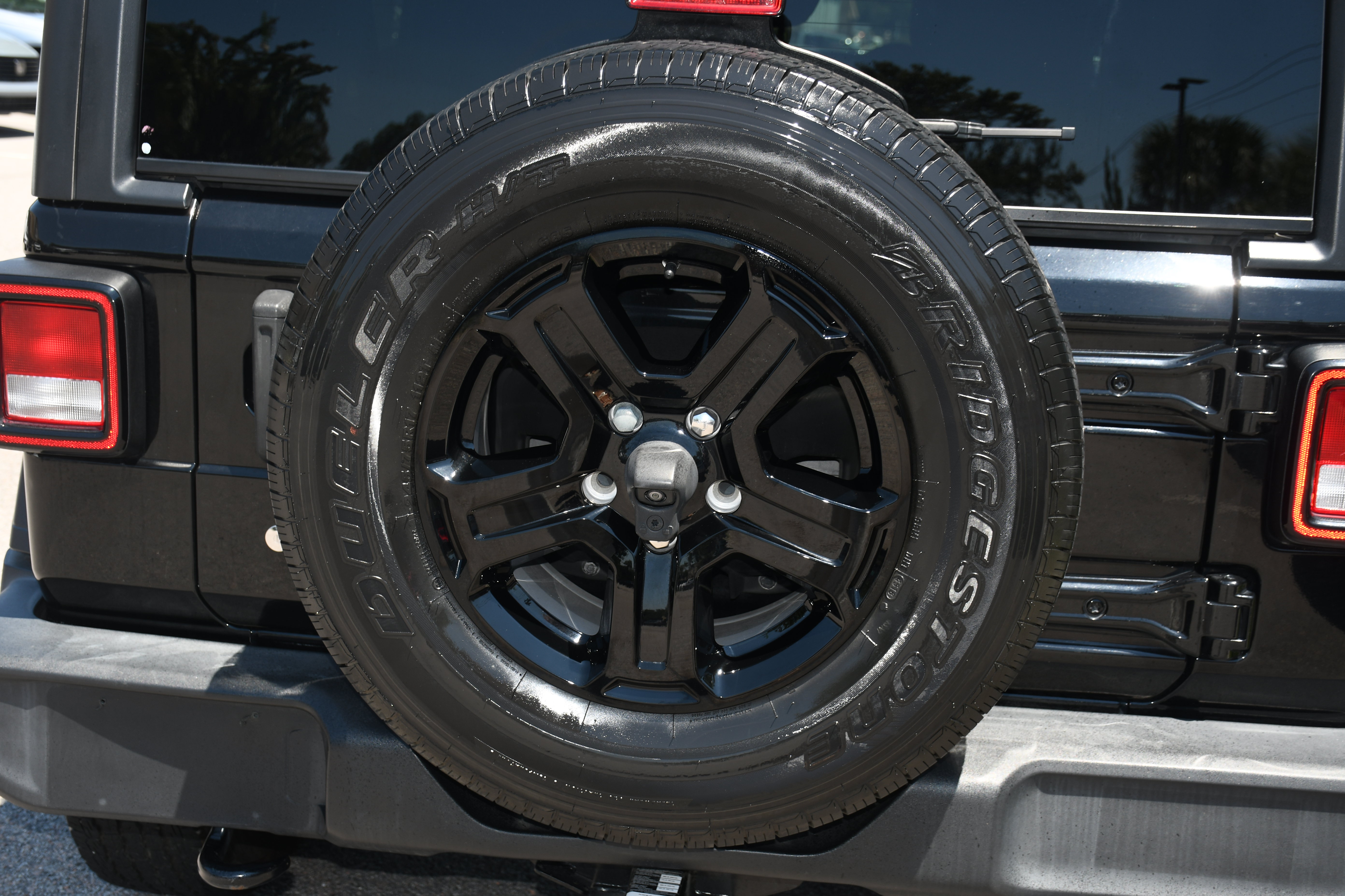 Used 2019 Jeep Wrangler Unlimited Sport S AWD/4WD image 18