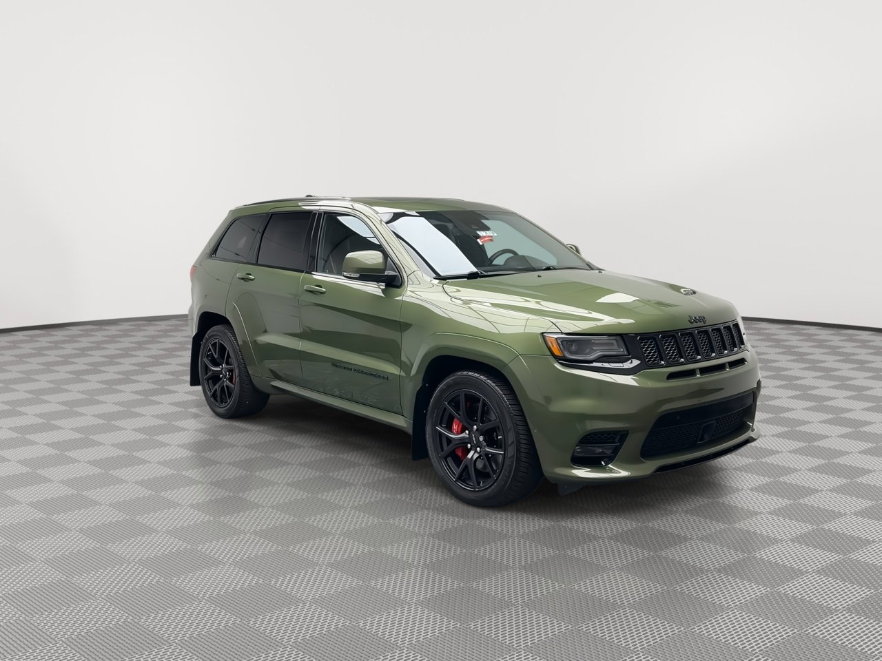 Used 2021 Jeep Grand Cherokee SRT image 37