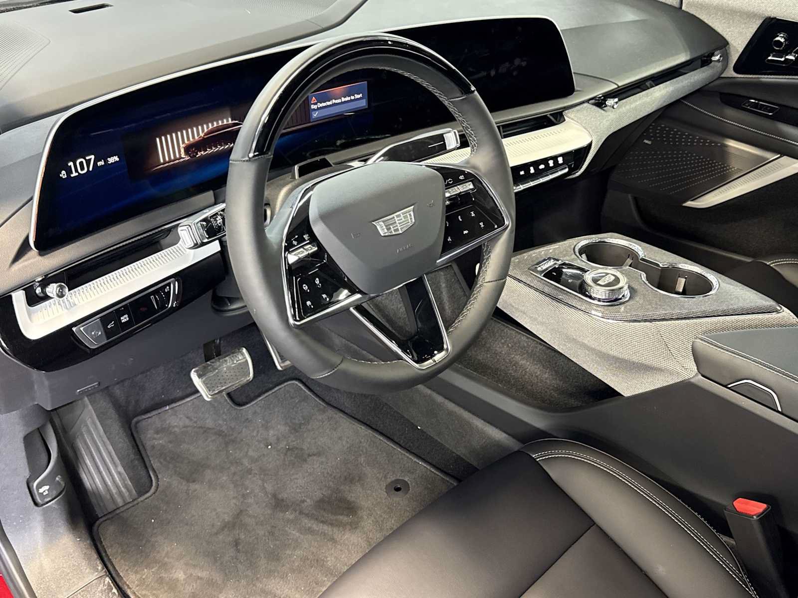 Used 2025 Cadillac Optiq Sport 1 AWD/4WD image 13
