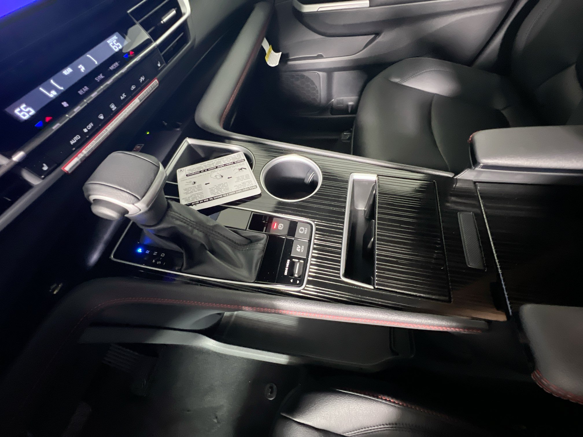 New 2026 Toyota Sienna XSE FWD image 25