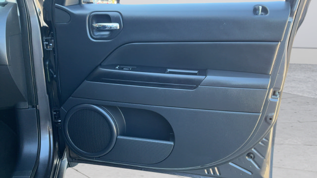 Used 2015 Jeep Patriot Sport w/ Power Value Group FWD image 21