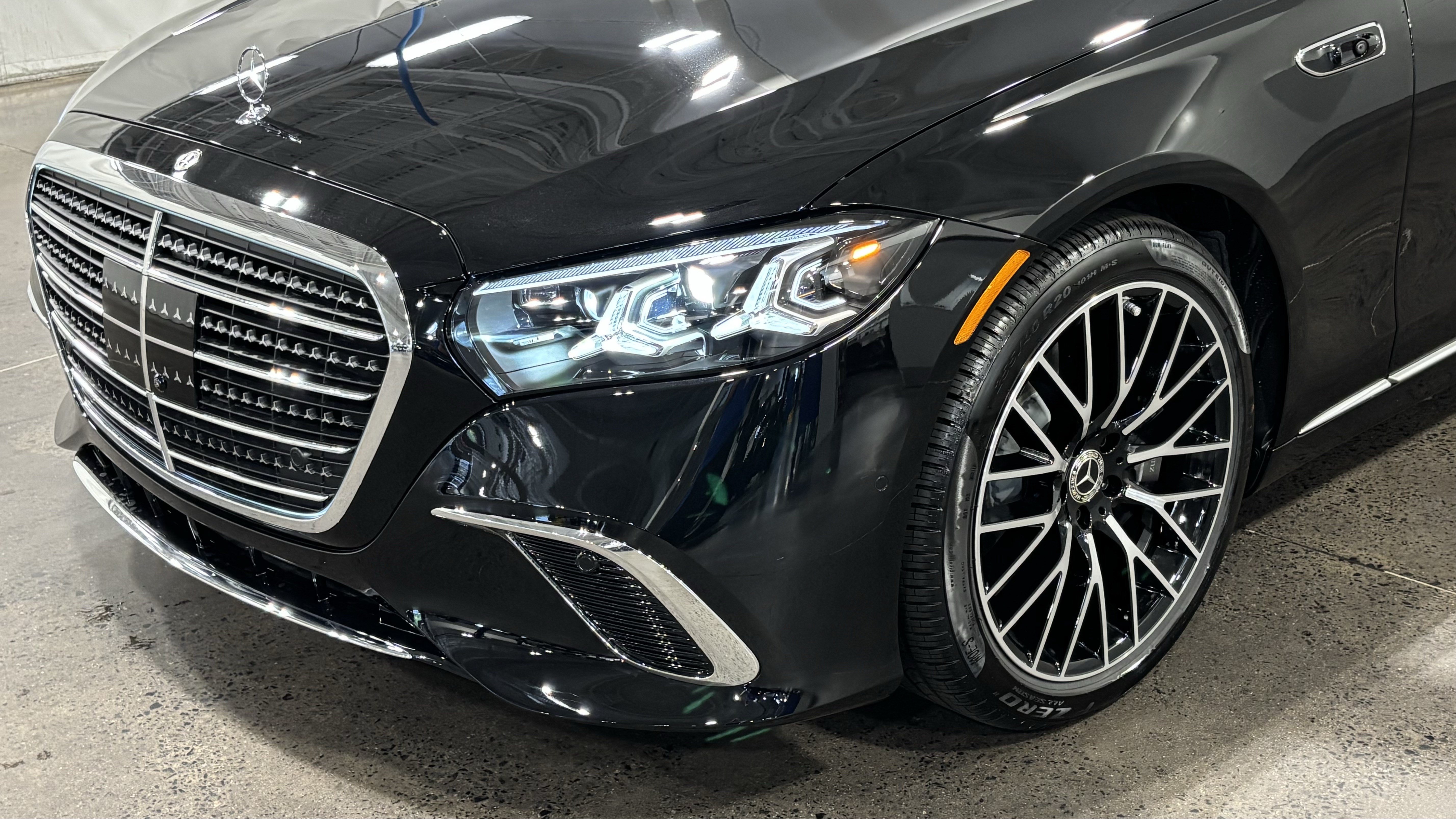 New 2027 Mercedes-Benz S 580 4MATIC Sedan image 8