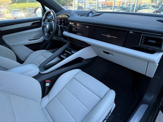 Used 2024 Porsche Macan 4 Electric image 36