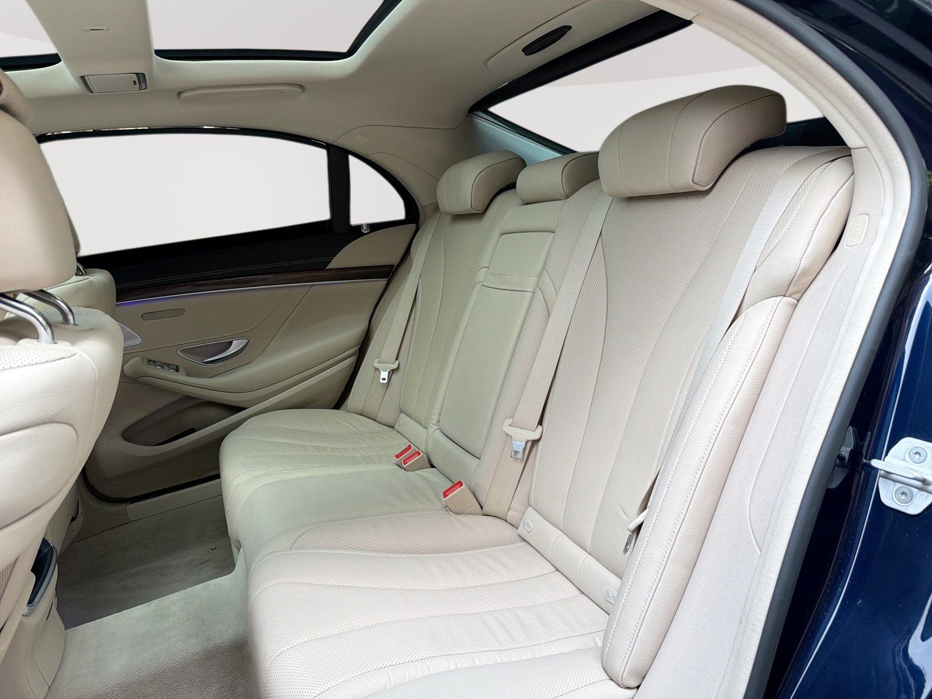 Used 2015 Mercedes-Benz S 550 Sedan image 27