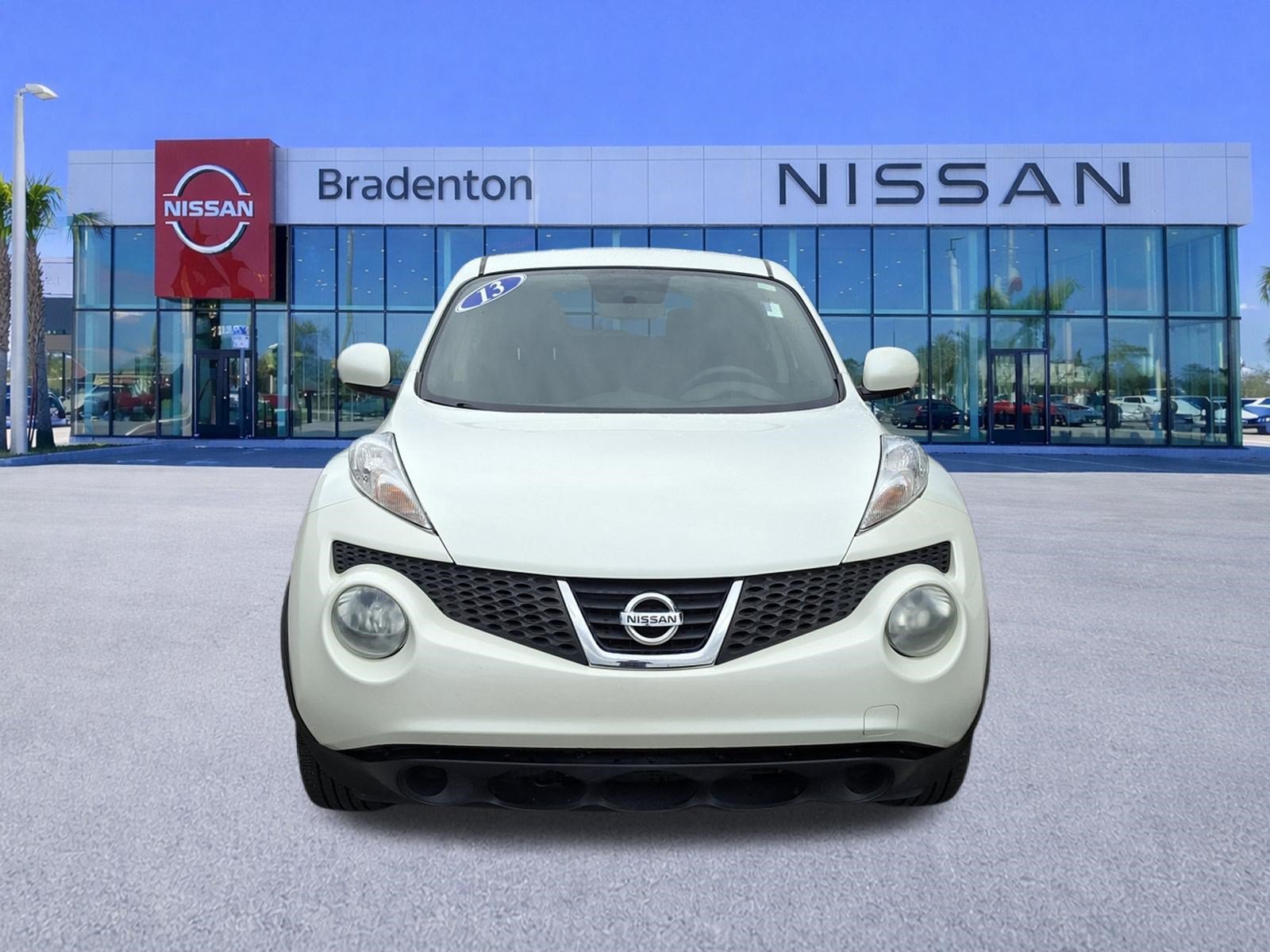 Used 2013 Nissan Juke S FWD image 2