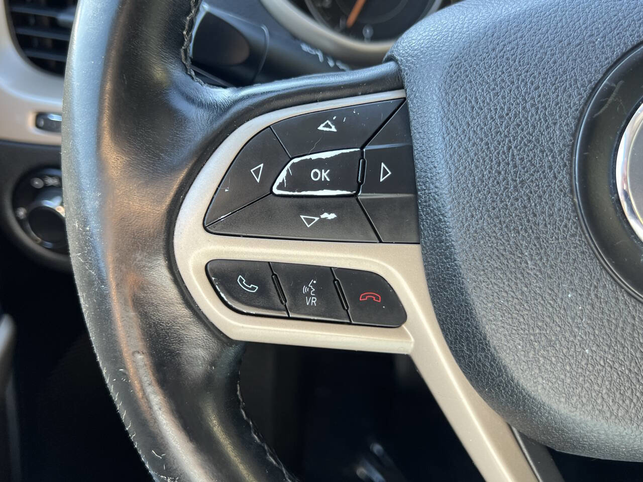 Used 2017 Jeep Cherokee Sport image 16