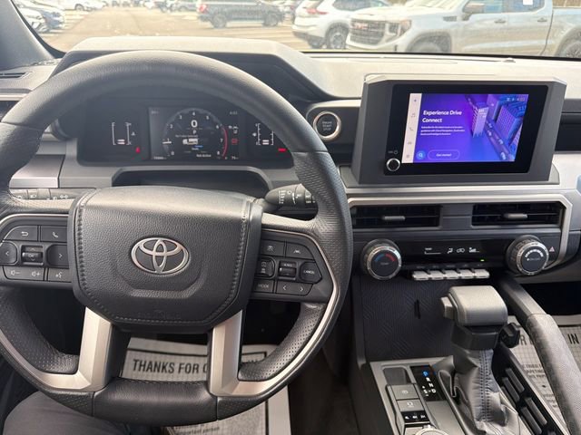 Used 2025 Toyota 4Runner SR5 AWD/4WD image 6