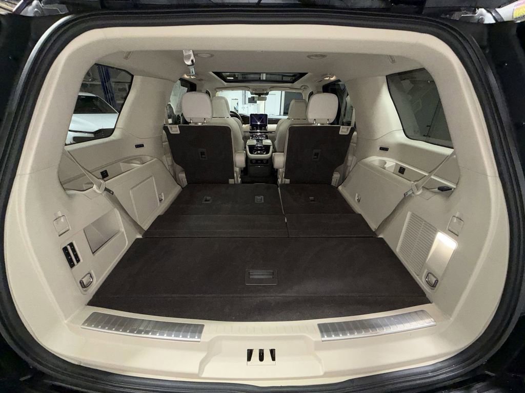 Certified 2021 Lincoln Navigator Reserve image 21