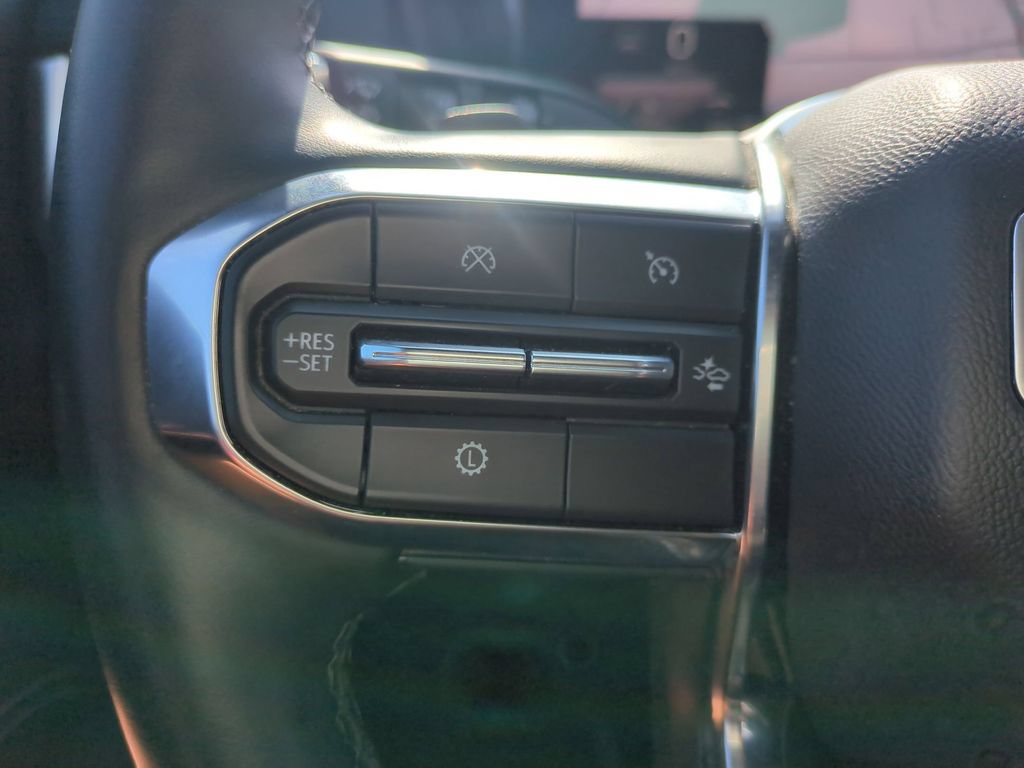 Used 2025 GMC Terrain Elevation AWD/4WD image 21
