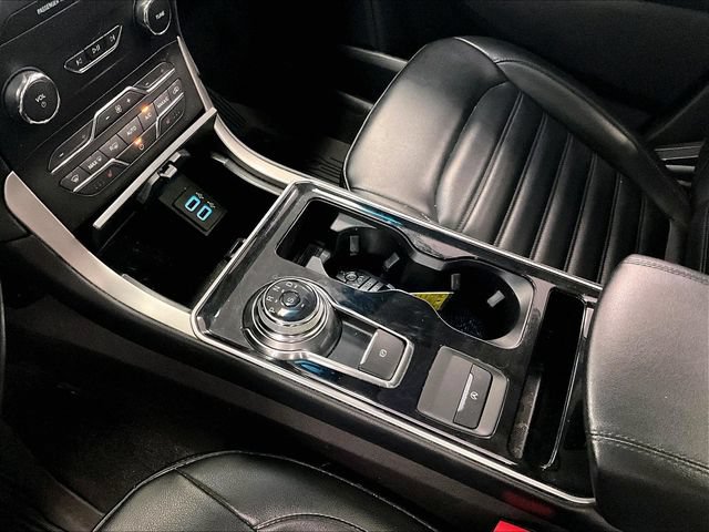 Used 2019 Ford Edge SEL w/ Equipment Group 201A AWD/4WD image 16