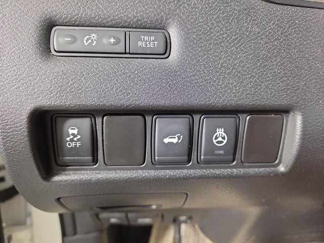 Used 2015 Nissan Murano Platinum w/ Platinum Technology Package AWD/4WD image 28