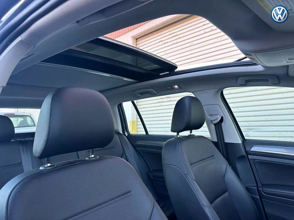 Used 2017 Volkswagen Golf Alltrack SE image 28