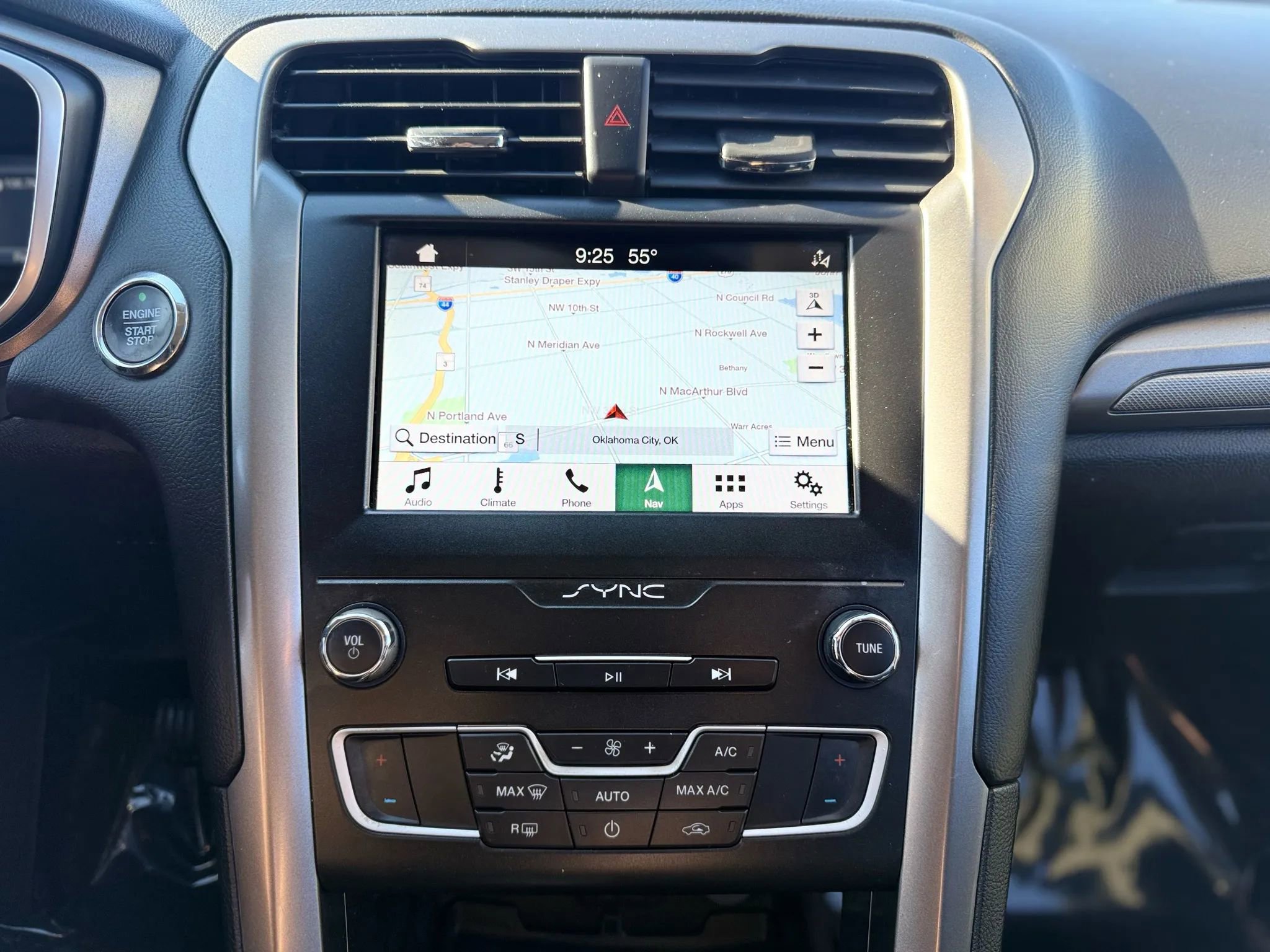 Used 2019 Ford Fusion SE FWD image 29