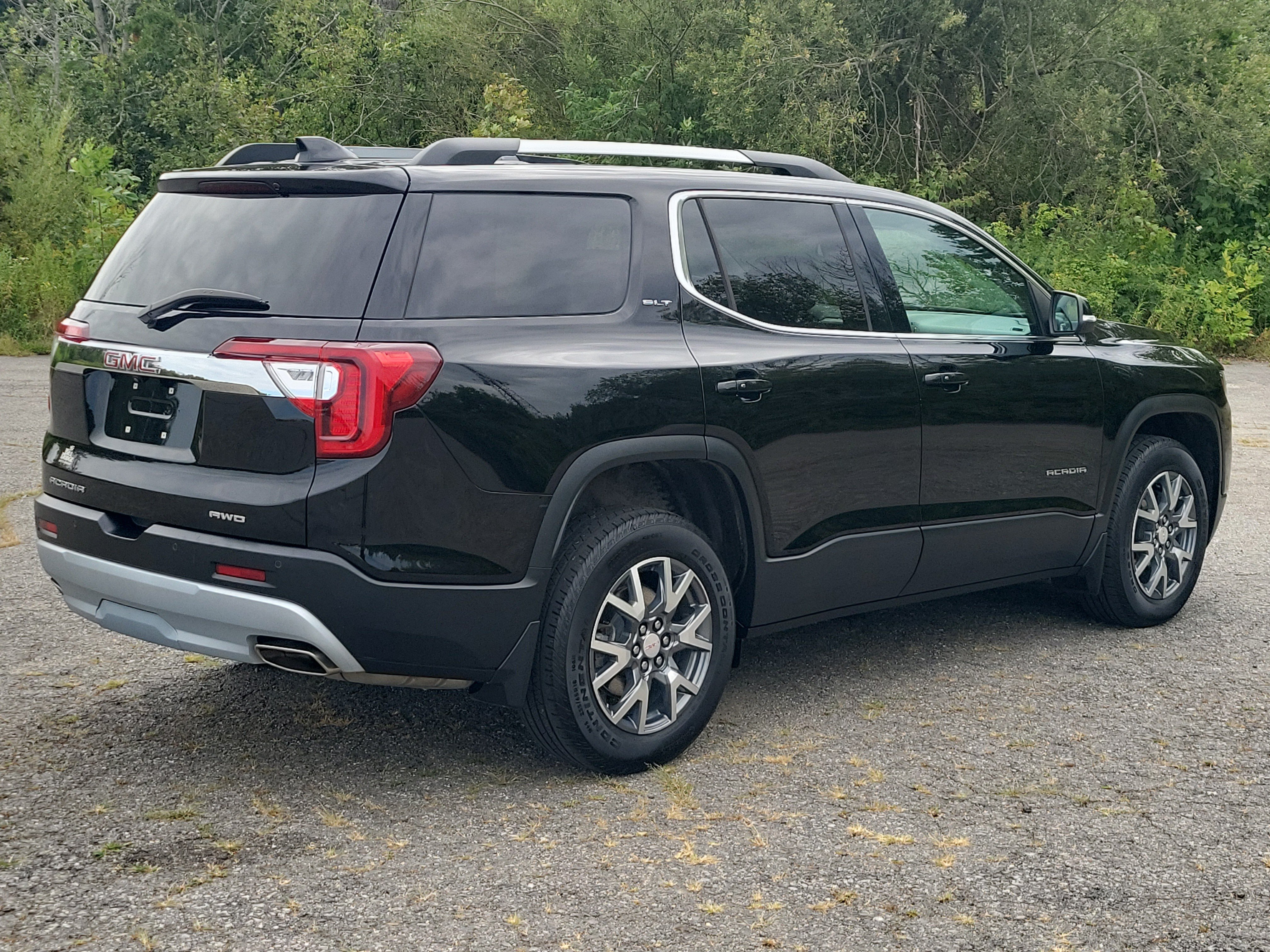 Used 2023 GMC Acadia SLT w/ Trailering Package AWD/4WD image 5