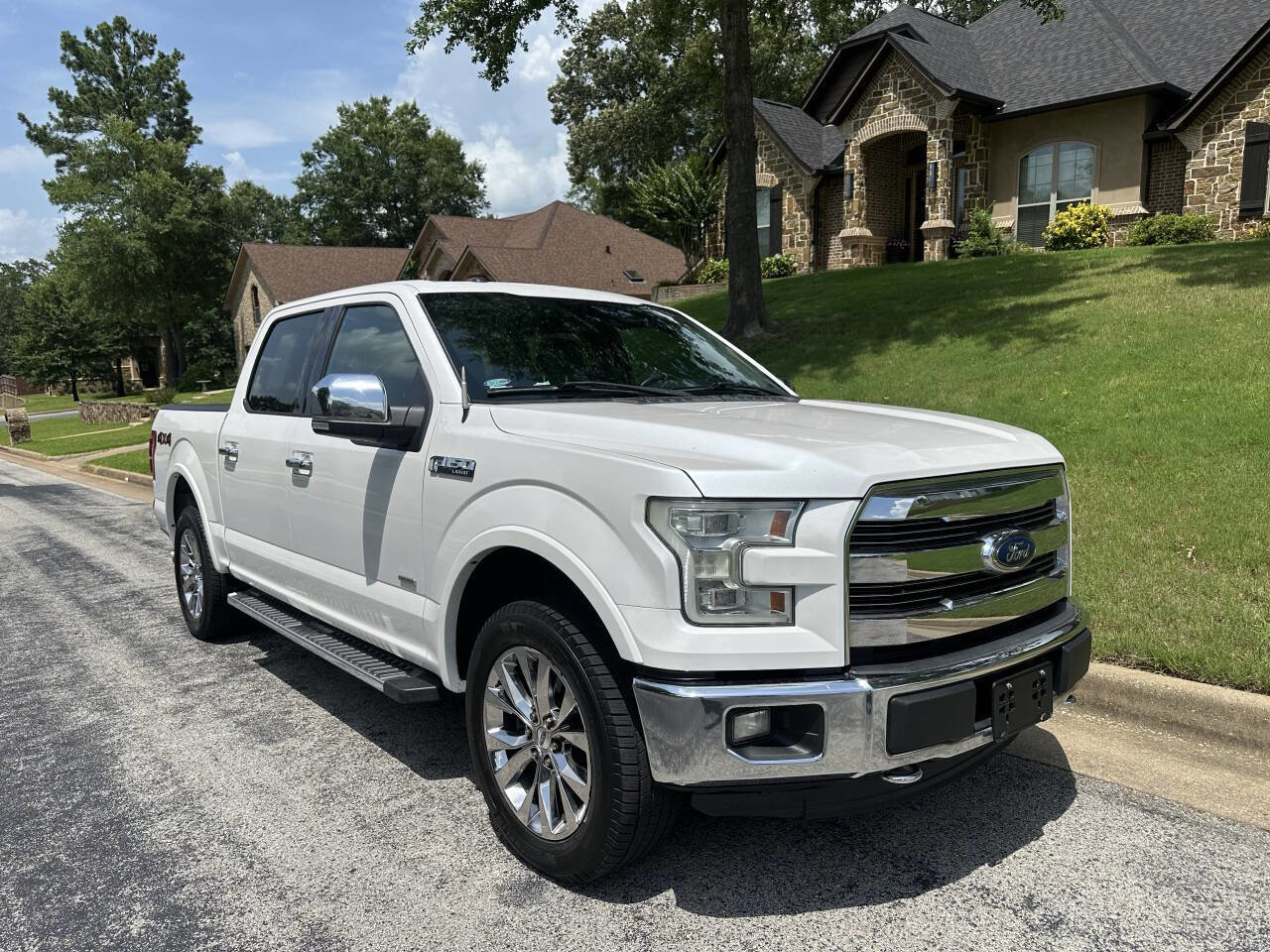 Used 2015 Ford F150 Lariat w/ Equipment Group 502A Luxury image 3