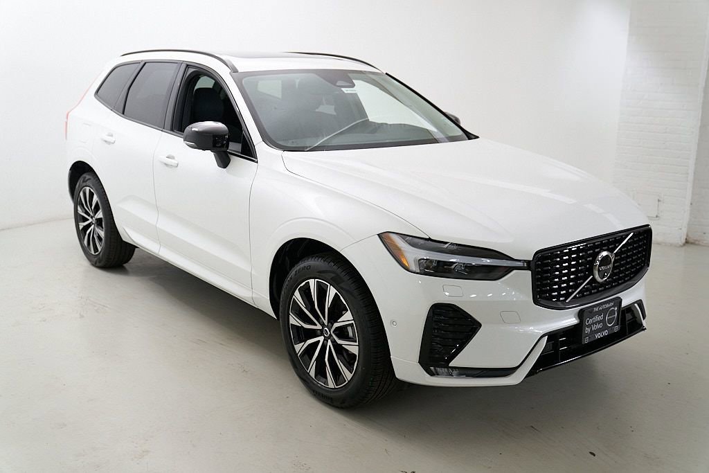 Certified 2025 Volvo XC60 B5 Plus AWD/4WD image 4