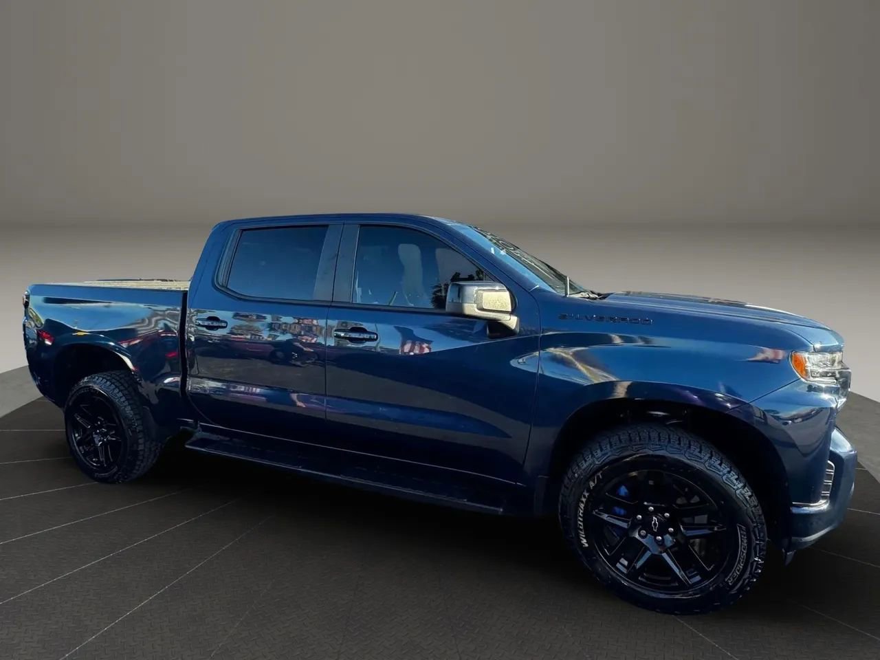 Used 2021 Chevrolet Silverado 1500 RST image 3