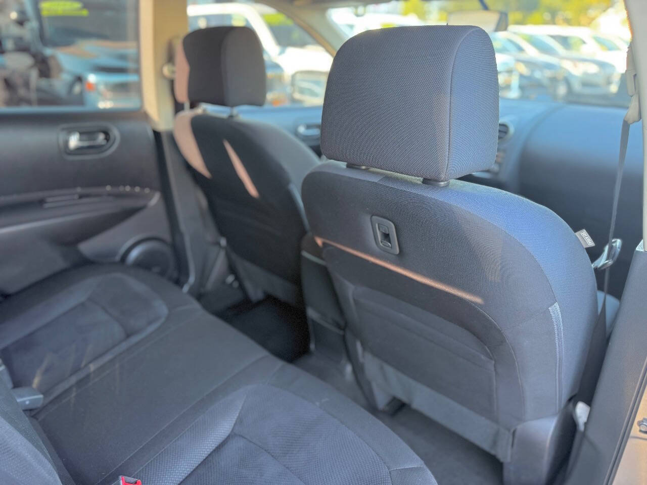 Used 2015 Nissan Rogue S w/ Convenience Package FWD image 10
