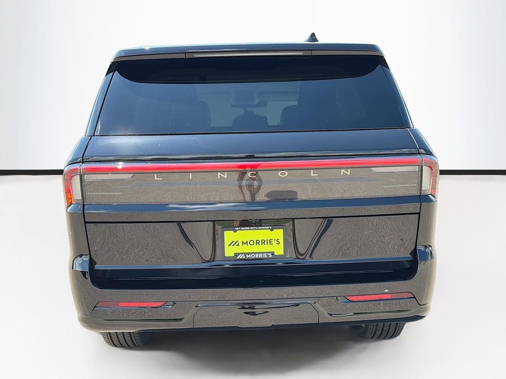 Used 2026 Lincoln Navigator Premiere AWD/4WD image 6