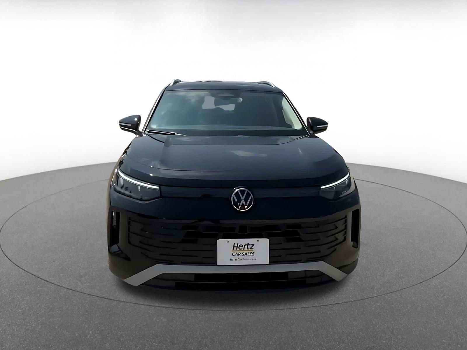 Used 2026 Volkswagen Tiguan SE AWD/4WD image 4