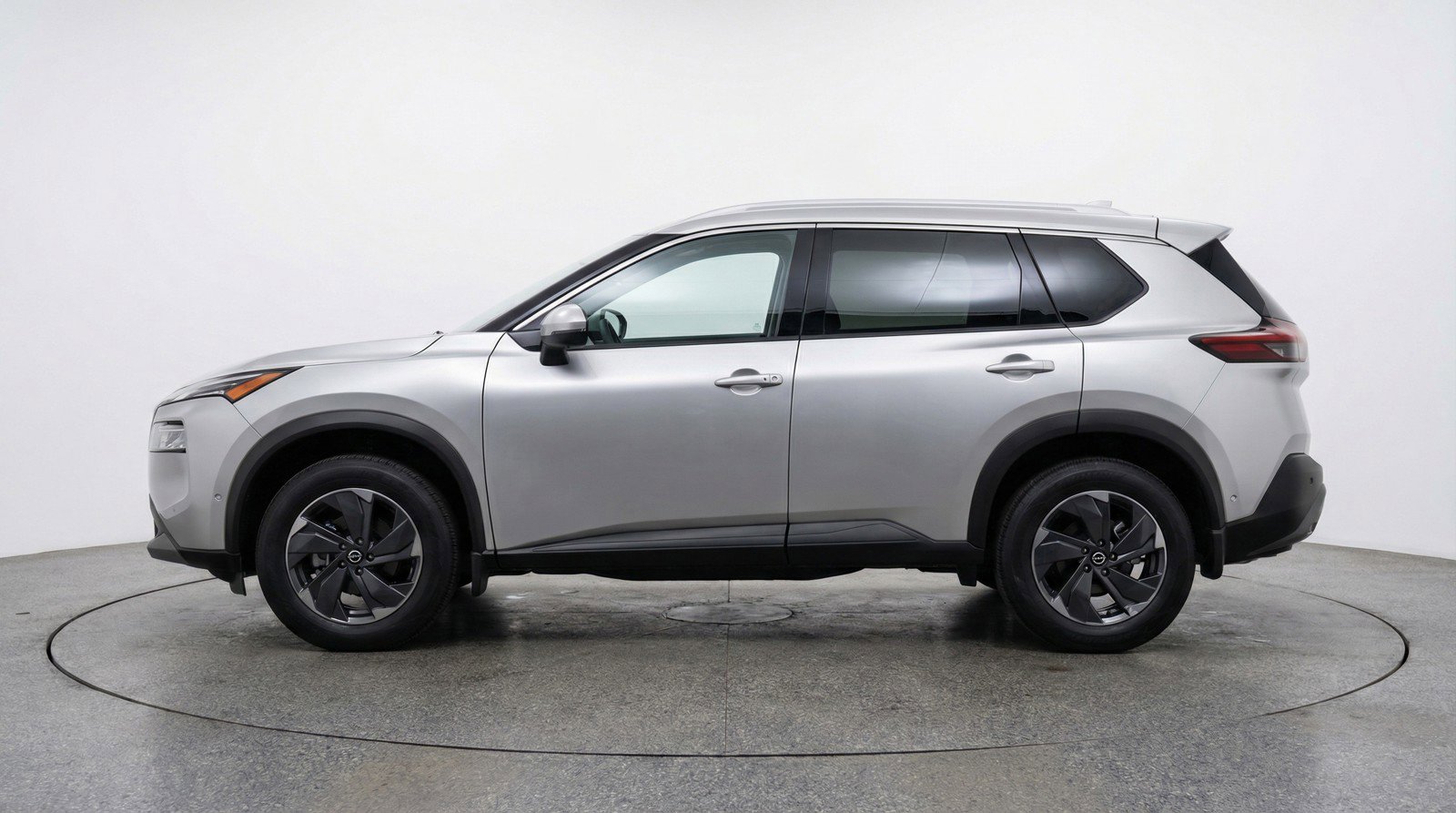 Used 2025 Nissan Rogue SV image 5