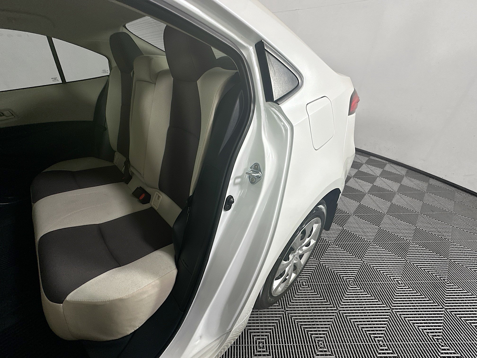Certified 2025 Toyota Corolla LE FWD image 25