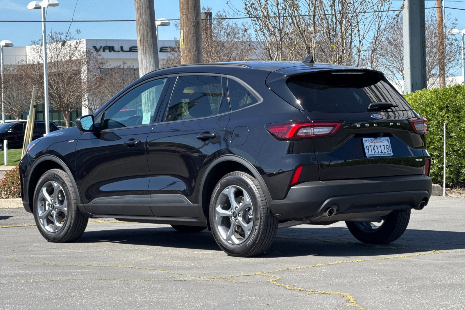 Used 2025 Ford Escape ST-Line image 6