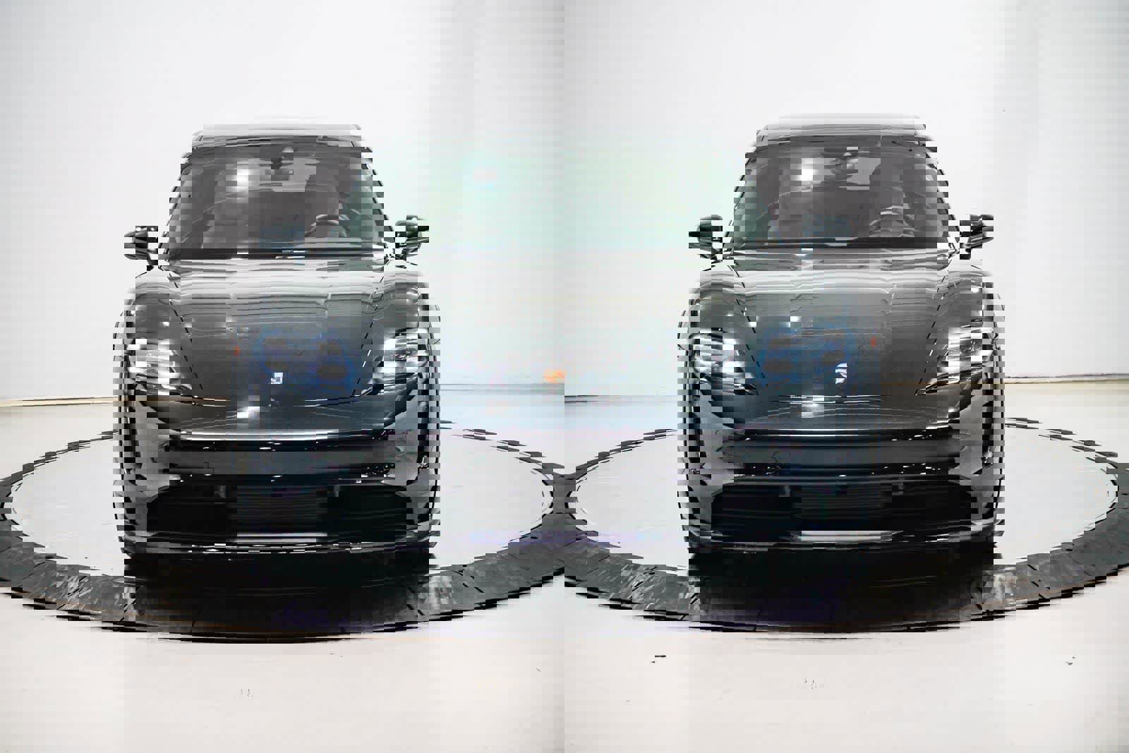 Used 2023 Porsche Taycan 4 Cross Turismo image 6