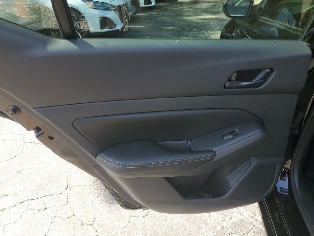 Certified 2025 Nissan Altima 2.5 SV FWD image 7