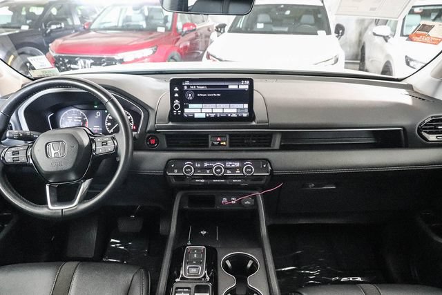 Used 2025 Honda Pilot EX-L image 14