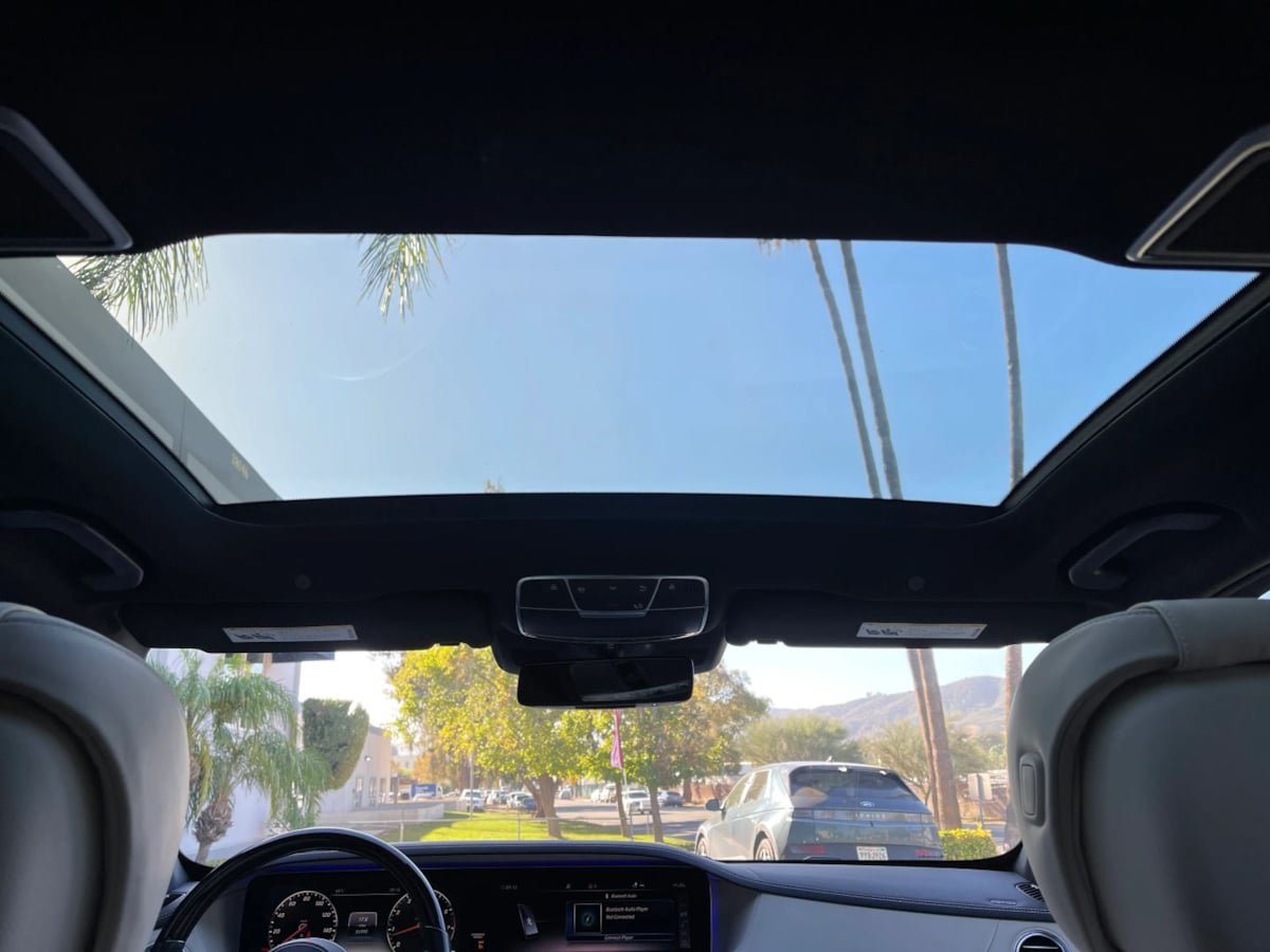 Used 2019 Mercedes-Benz S 560 Sedan image 22