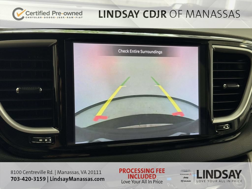 Used 2023 Chrysler Pacifica Touring-L FWD image 24