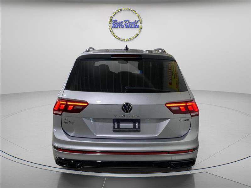 Used 2022 Volkswagen Tiguan SE R-Line AWD/4WD image 5