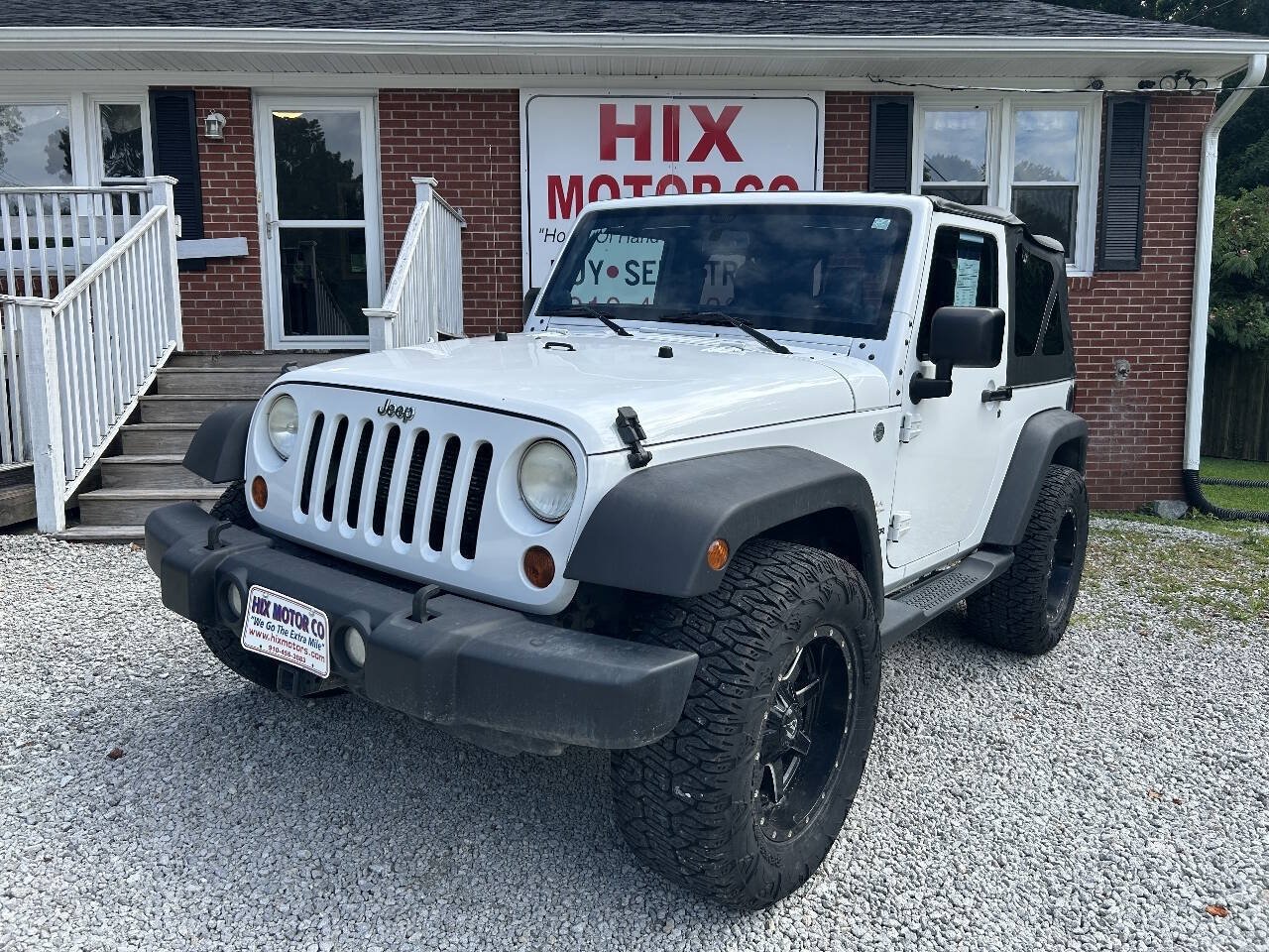 Used 2013 Jeep Wrangler Sahara w/ Connectivity Group AWD/4WD image 1