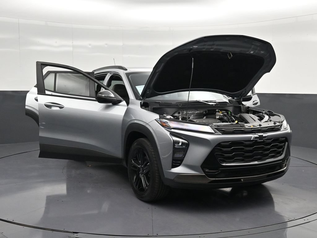 Used 2026 Chevrolet Trax ACTIV FWD image 32