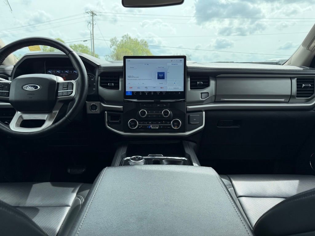 Used 2024 Ford Expedition Max XLT image 17