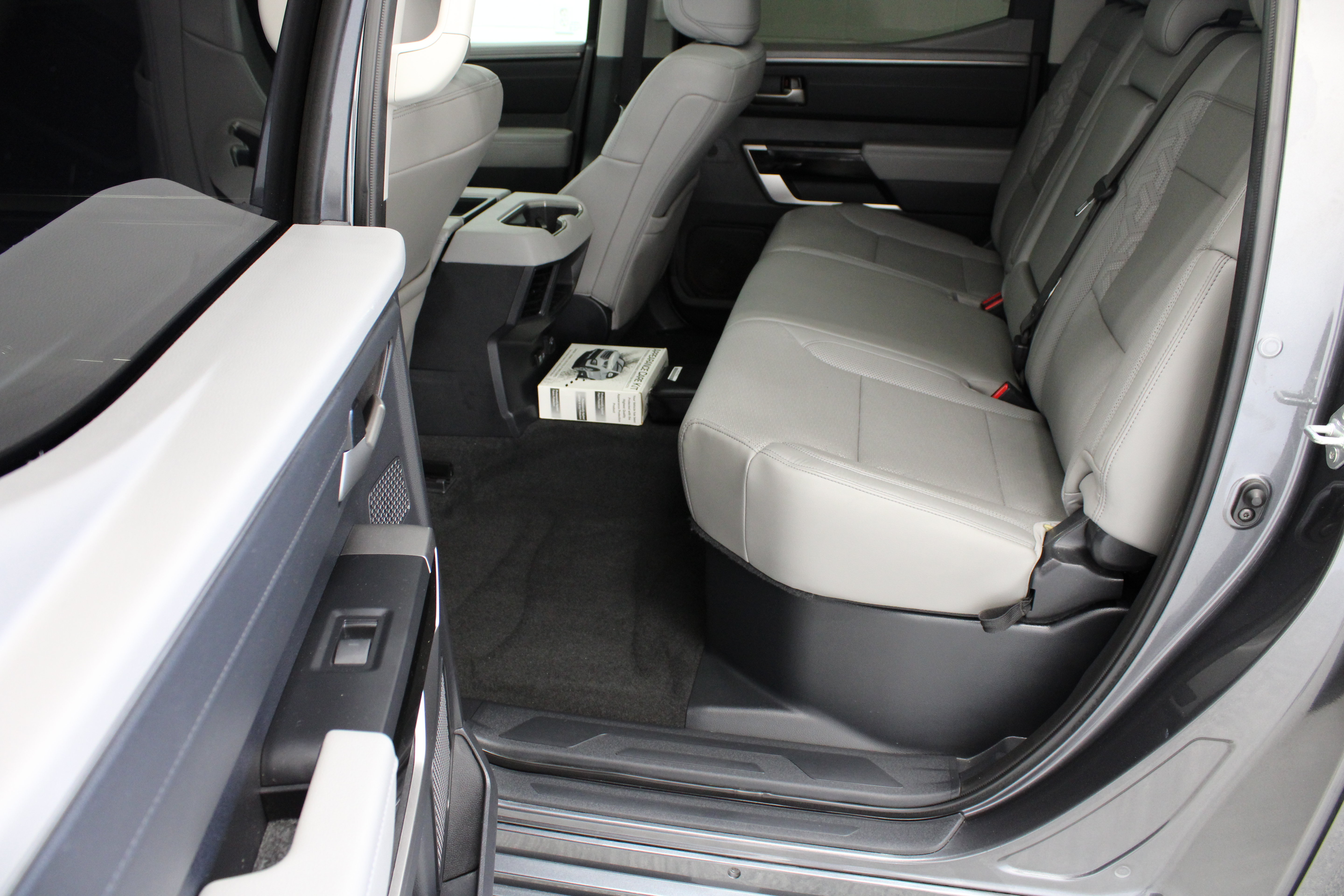 Used 2023 Toyota Tundra Limited AWD/4WD image 35