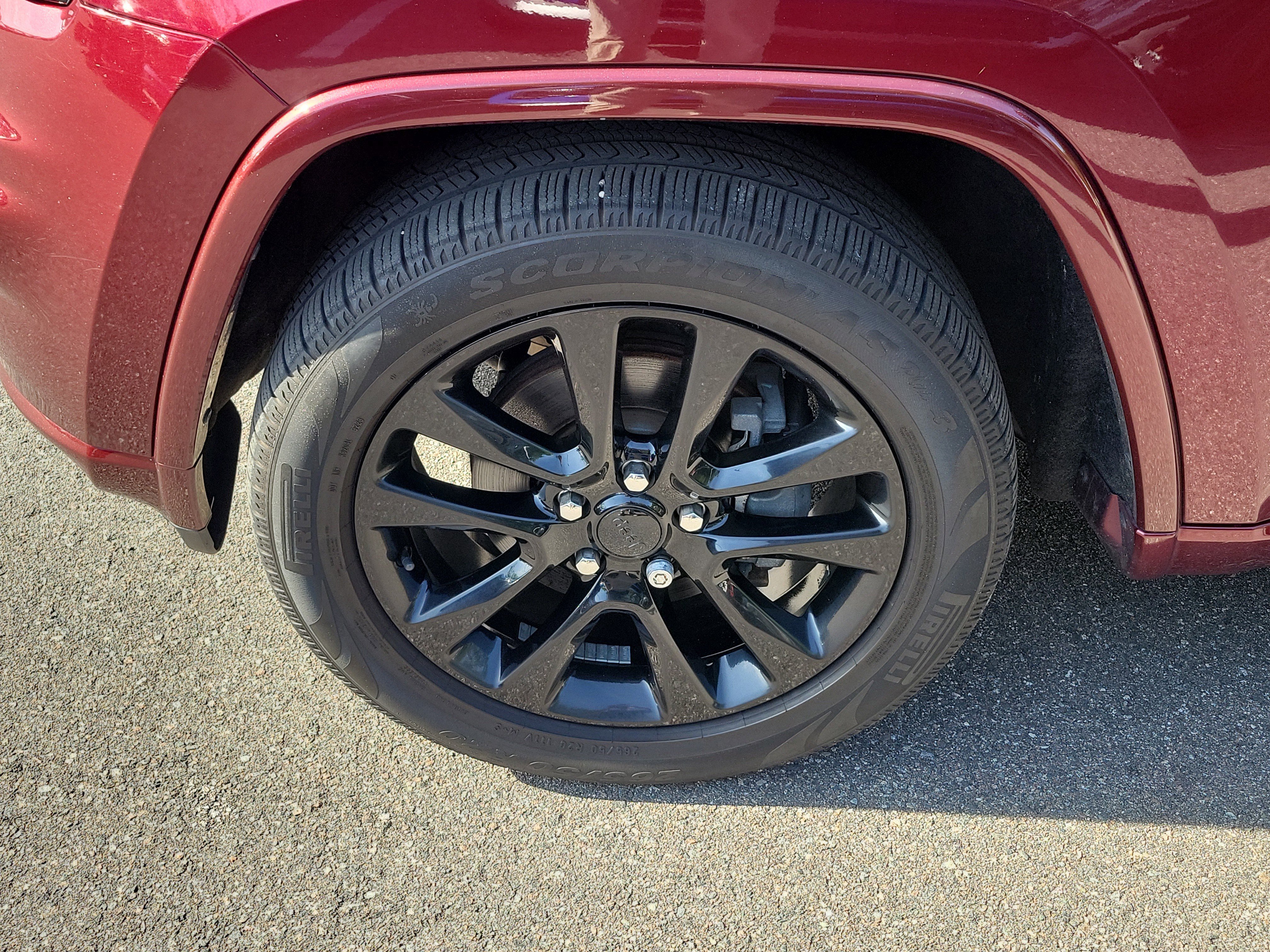 Used 2018 Jeep Grand Cherokee Altitude AWD/4WD image 35