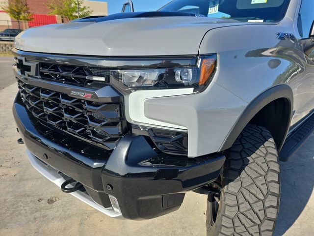 Used 2025 Chevrolet Silverado 1500 ZR2 w/ Technology Package AWD/4WD image 25