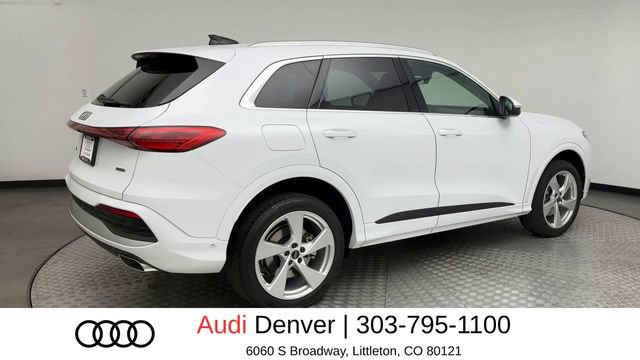 Used 2025 Audi Q5 Premium w/ Premium Plus AWD/4WD image 2