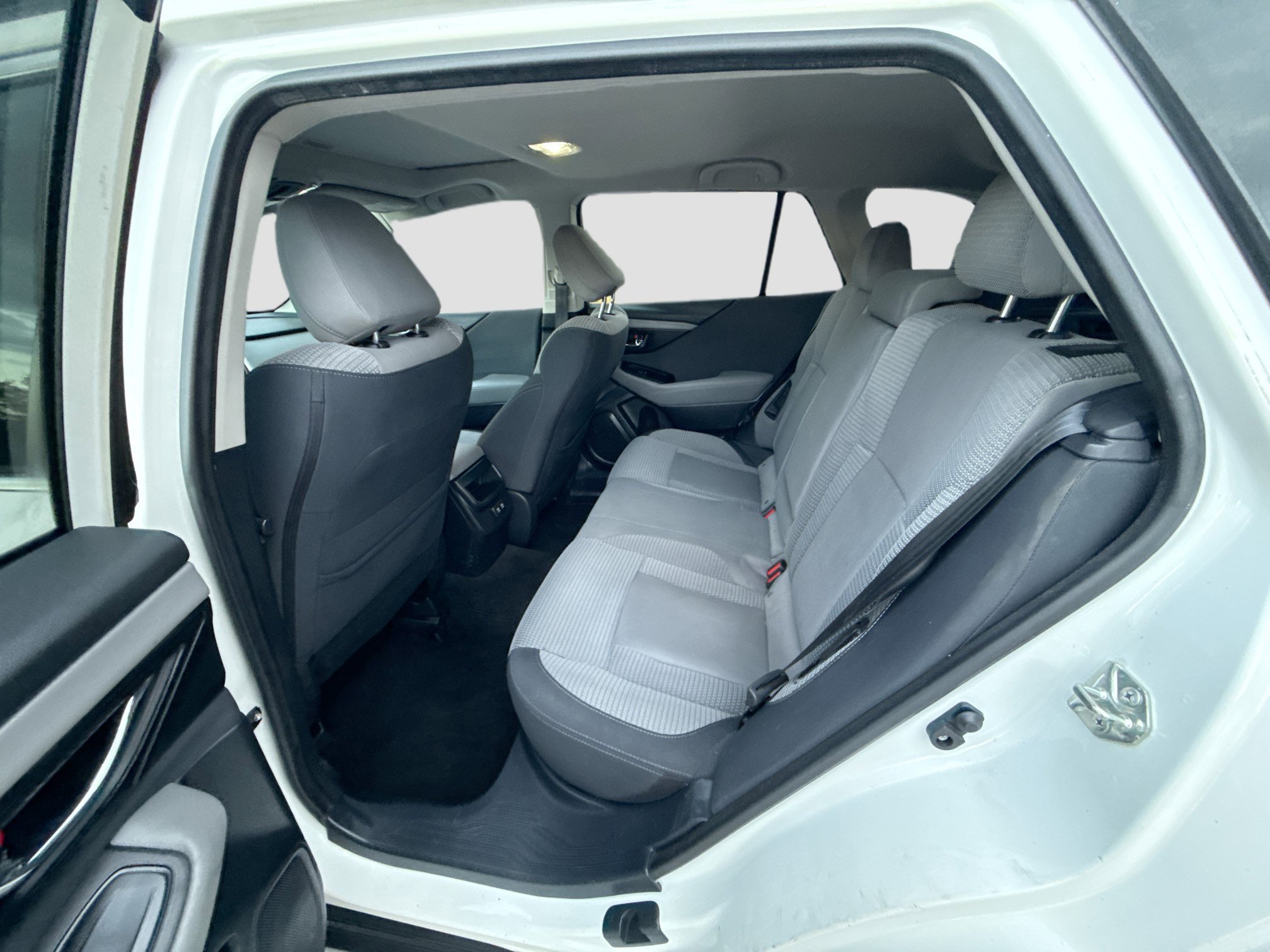 Used 2020 Subaru Outback Premium image 20