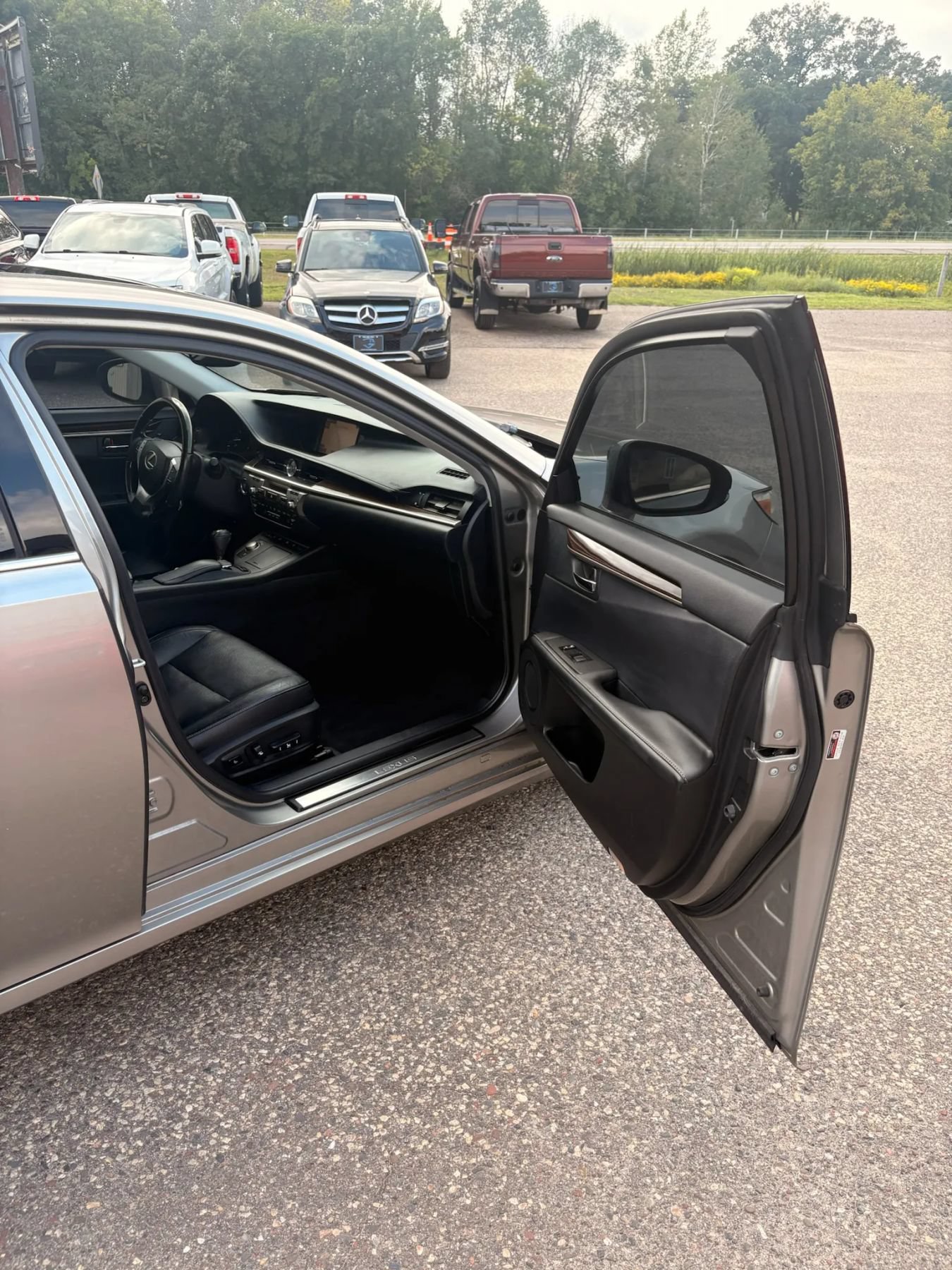Used 2015 Lexus ES 350 w/ Luxury Package FWD image 33