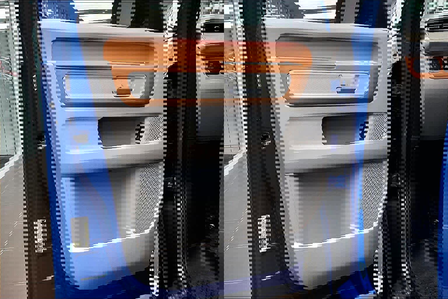 Used 2025 Volkswagen ID. Buzz 1st Edition image 20