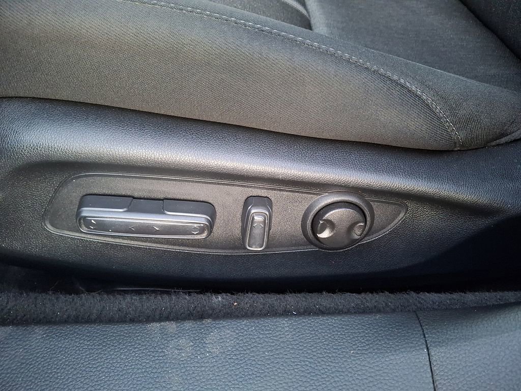 Used 2023 Honda Accord Sport image 11